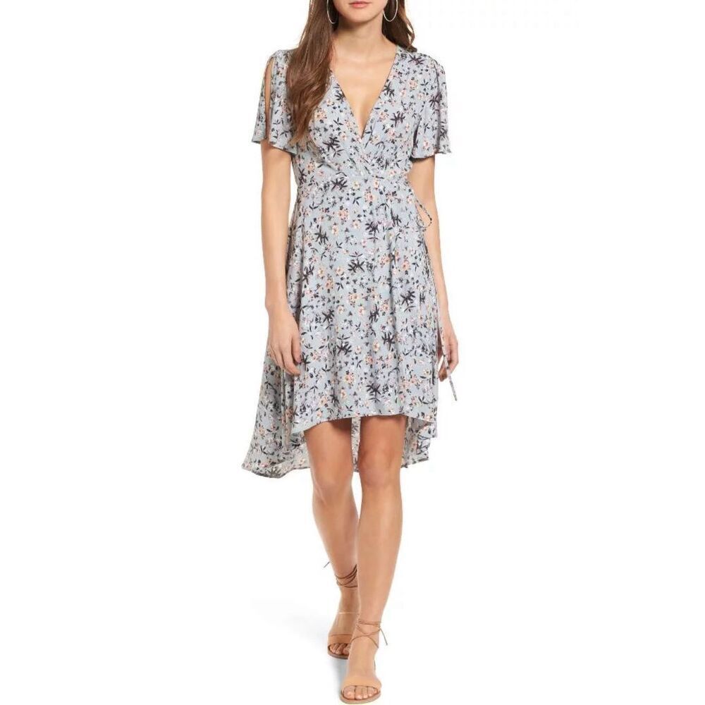 Astr The Label Adeline Floral‎ Print Wrap Dress Size M